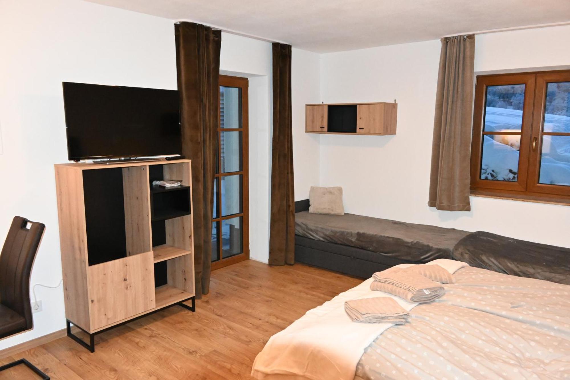 Nicky Apartments And Studios Нидерау Экстерьер фото