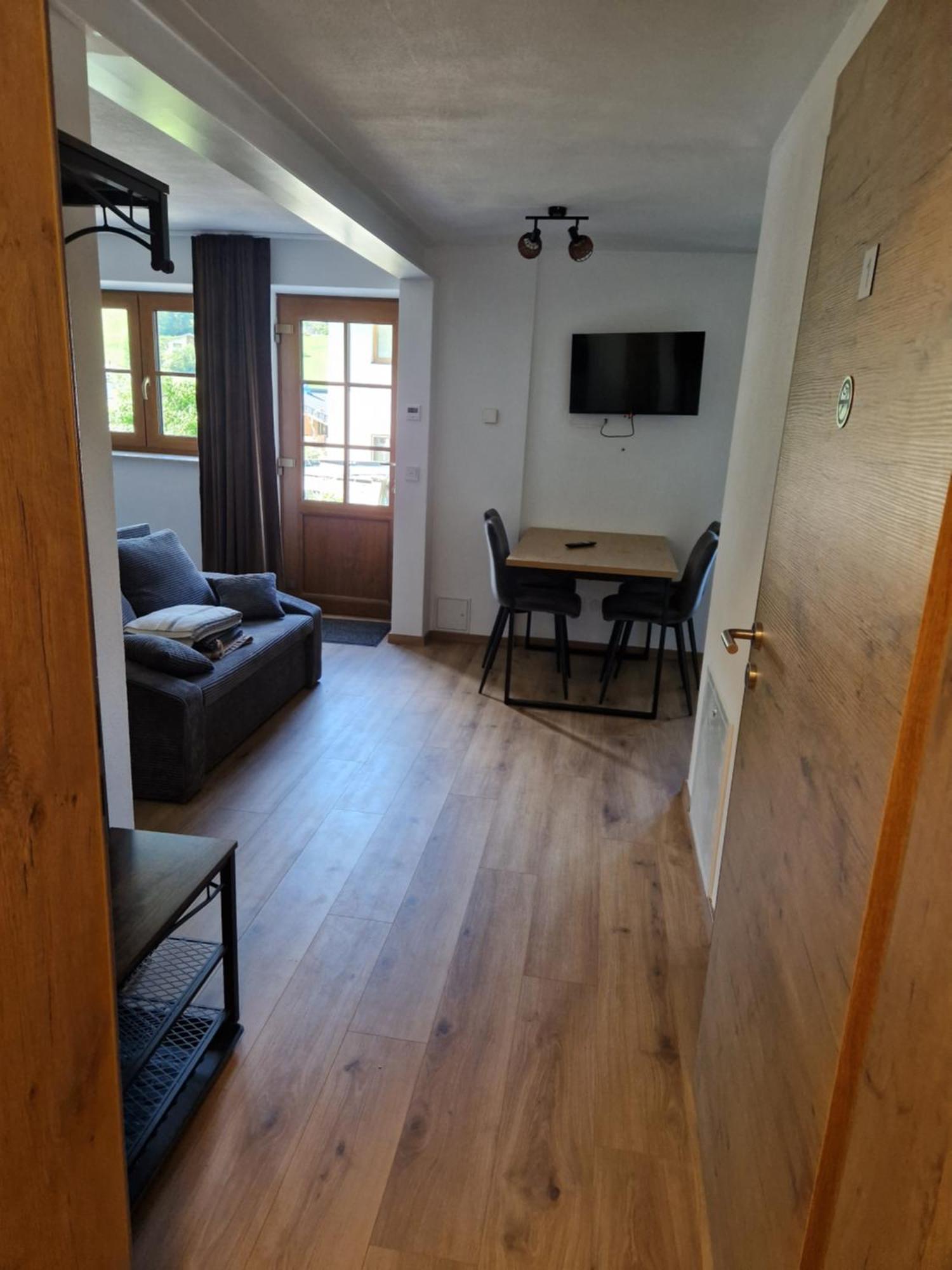 Nicky Apartments And Studios Нидерау Экстерьер фото